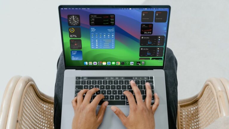Настройка стиля виджета рабочего стола в macOS Sonoma на Mac
